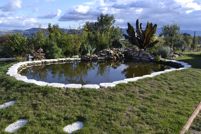 Installer une Toile de Bassin de Jardin EPDM - Construire un Étang